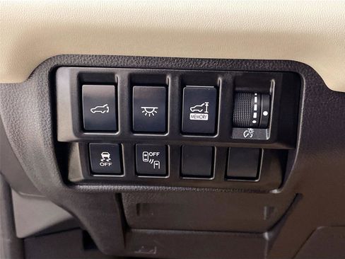 Used 2021 Subaru Ascent Touring image 10