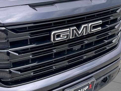 Used 2022 GMC Sierra 1500 Elevation w/ Elevation Premium Package AWD/4WD image 28