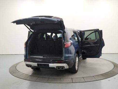 Used 2024 GMC Acadia Denali w/ Super Cruise Package FWD image 15