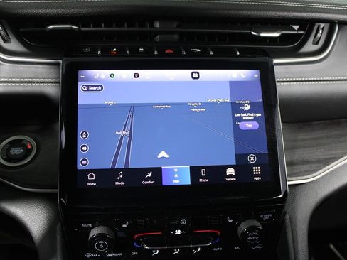 Used 2021 Jeep Grand Cherokee L Limited image 16