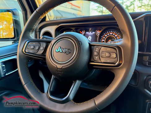 Used 2024 Jeep Wrangler Unlimited Sport image 32