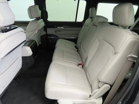 Used 2025 Jeep Grand Wagoneer 4WD w/ 8-Passenger Seating Package image 21