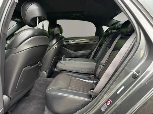 Used 2018 Genesis G80 3.3T Sport RWD image 12