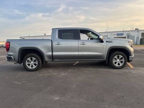 Used 2025 GMC Sierra 1500 SLT AWD/4WD image 8