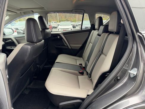 Used 2017 Toyota RAV4 Platinum image 12