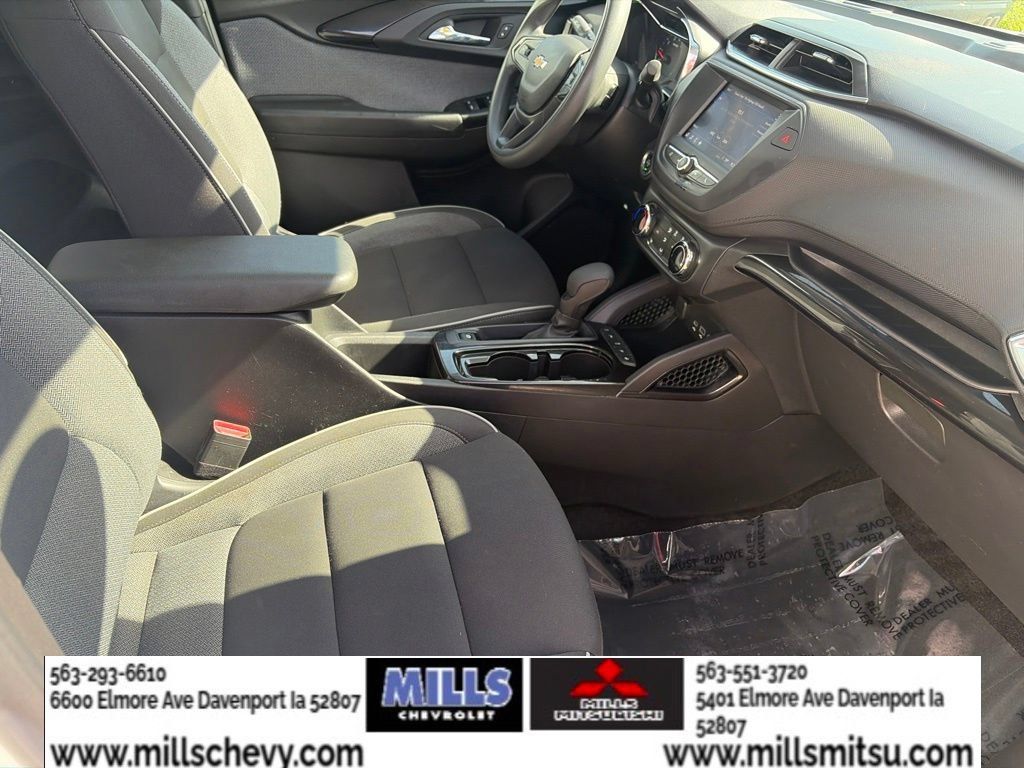 Used 2023 Chevrolet TrailBlazer LT FWD image 27