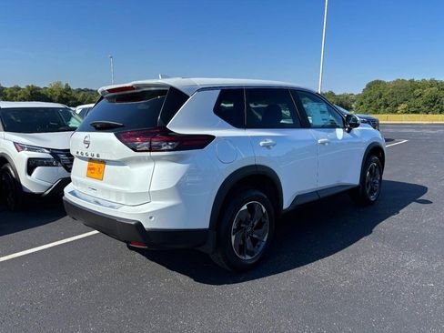 New 2026 Nissan Rogue SV image 3