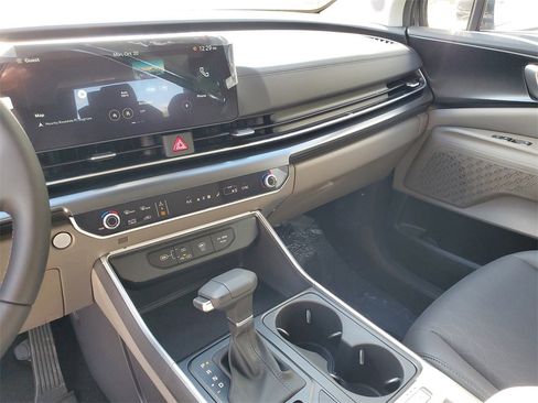 New 2026 Kia Carnival image 15