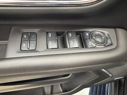 Used 2024 Chevrolet Suburban High Country AWD/4WD image 13