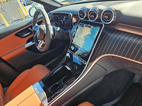New 2026 Mercedes-Benz GLC 300 4MATIC image 11