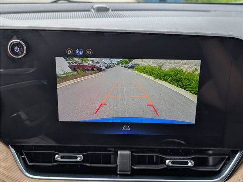 Used 2025 Chevrolet Equinox ACTIV w/ Convenience Package III AWD/4WD image 31