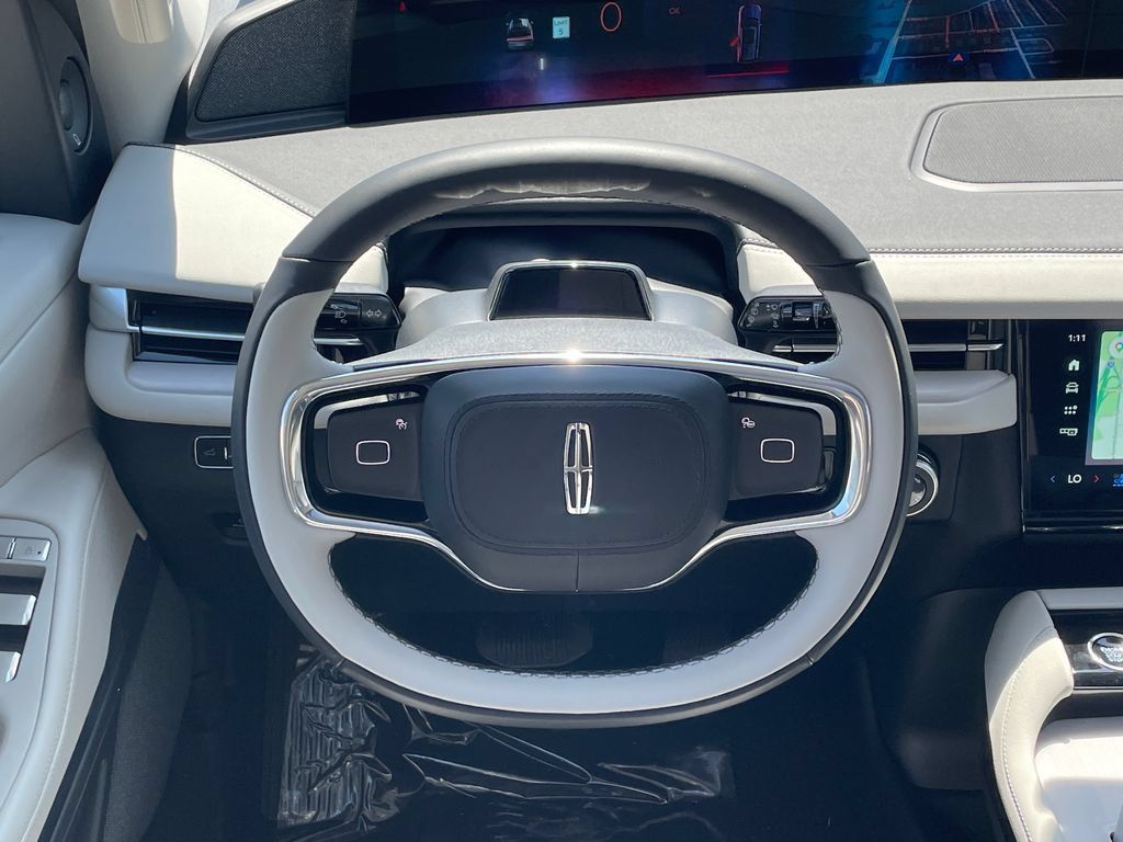 New 2026 Lincoln Navigator Reserve w/ Jet Appearance Package AWD/4WD image 14
