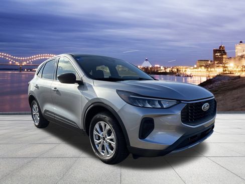 Used 2023 Ford Escape Active w/ Tech Pack #1 image 4