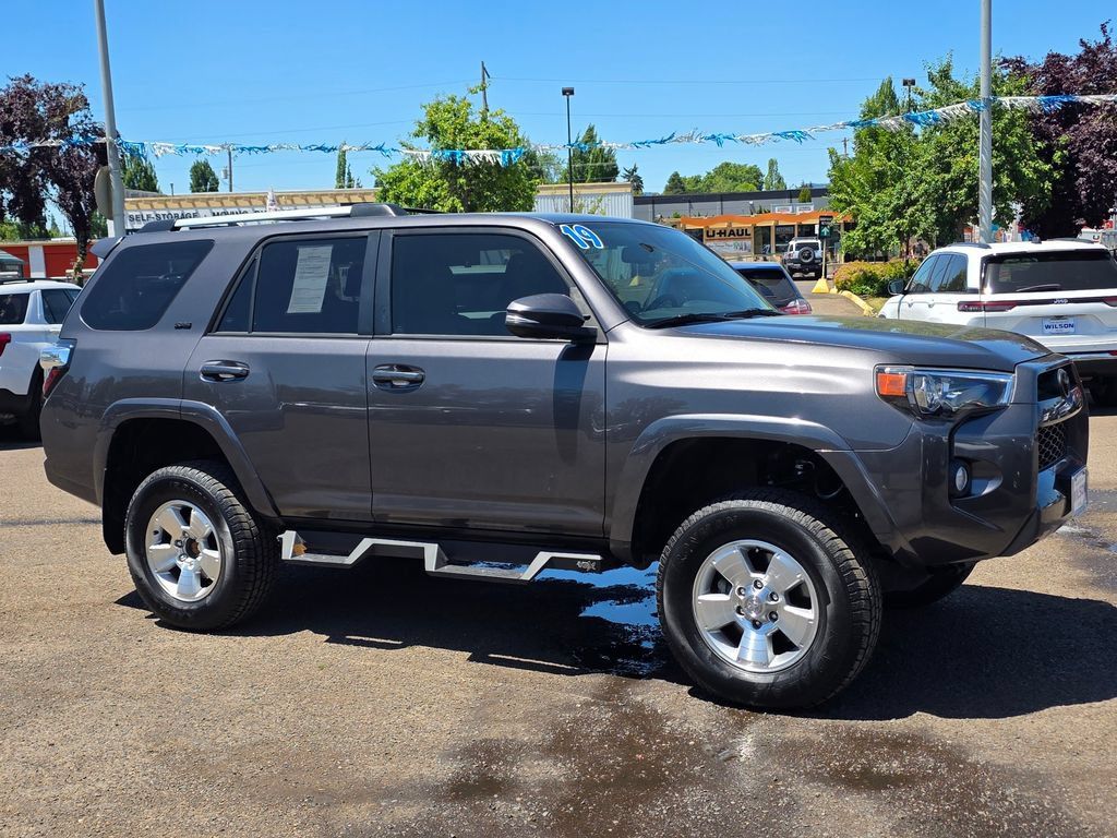 Used 2019 Toyota 4Runner SR5 Premium AWD/4WD image 2