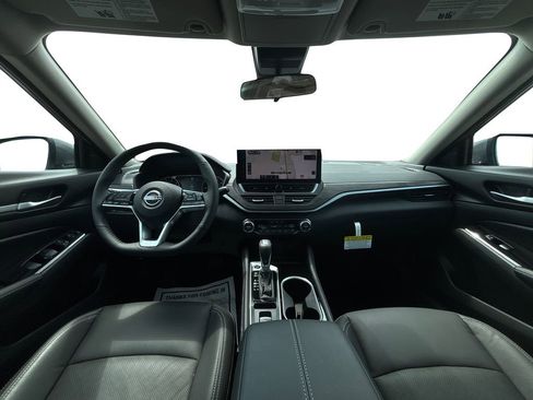 New 2025 Nissan Altima 2.5 SL image 9