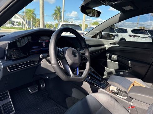 Used 2023 Volkswagen Golf R image 15