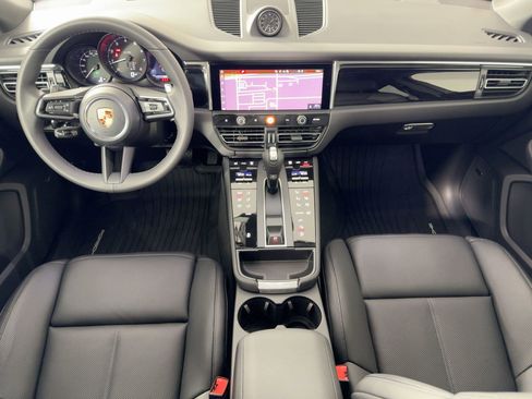 Certified 2026 Porsche Macan AWD/4WD image 25