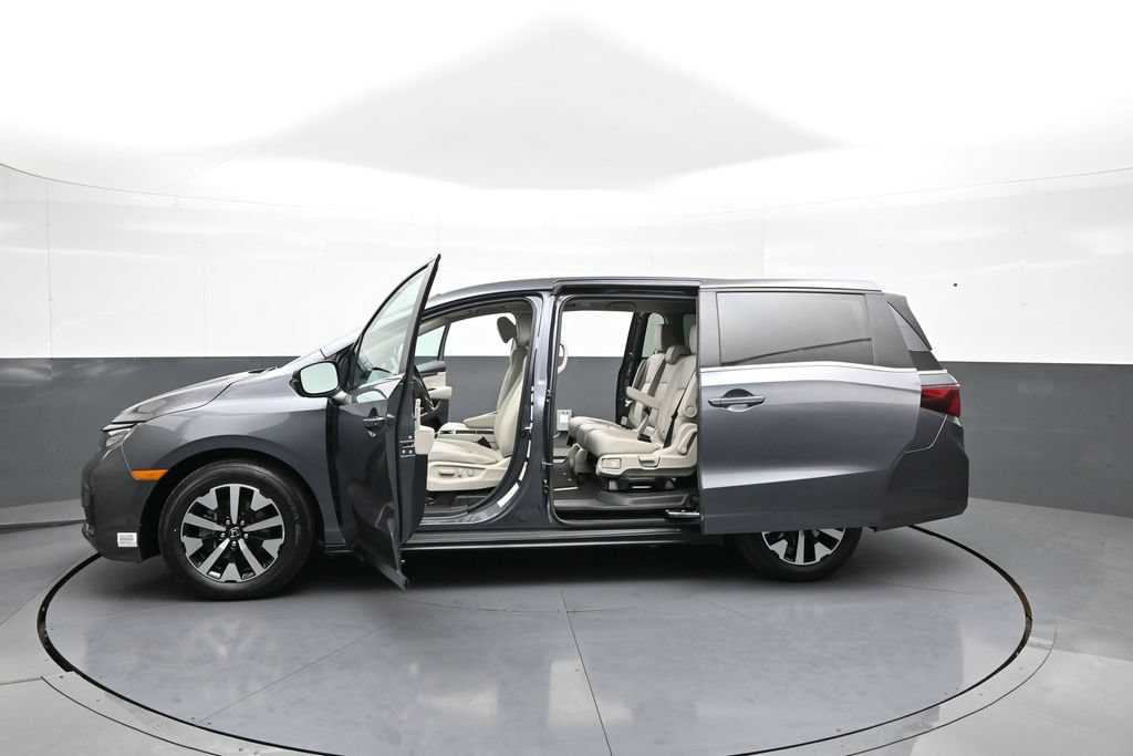 Certified 2025 Honda Odyssey EX-L image 46