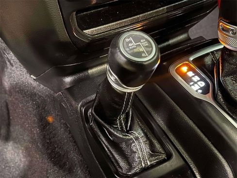 Used 2022 Jeep Wrangler Unlimited Sahara w/ Cold Weather Group image 30