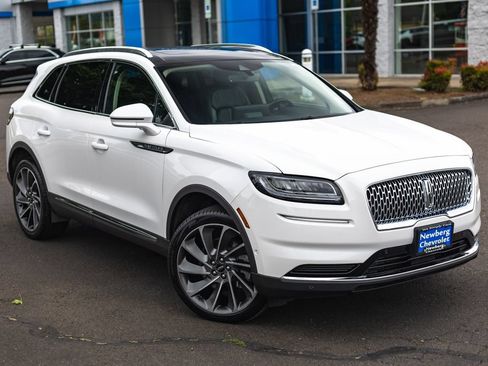Used 2021 Lincoln Nautilus Reserve w/ Equipment Group 201A AWD/4WD image 2