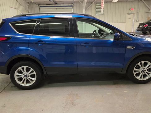 Used 2018 Ford Escape SE FWD image 9