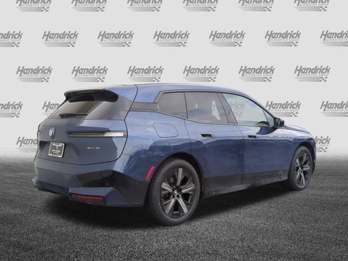 Used 2024 BMW iX xDrive50 w/ Sport Package AWD/4WD image 10