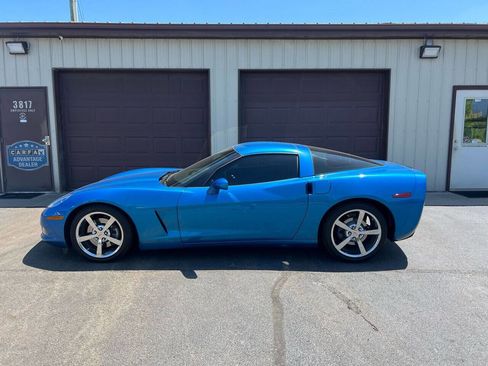 Used 2010 Chevrolet Corvette Coupe w/ 1LT RWD image 54