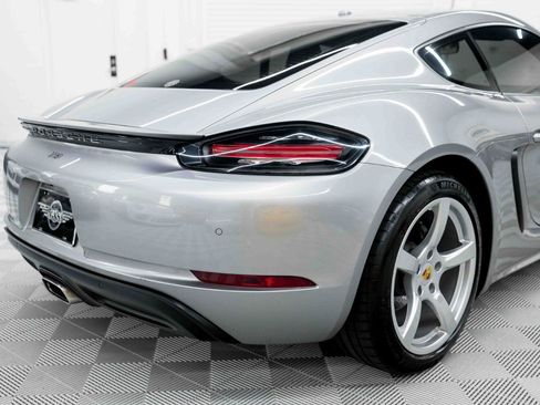 Used 2018 Porsche 718 Cayman RWD image 34