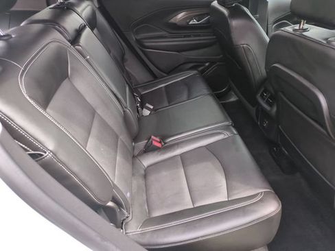 Certified 2024 GMC Terrain SLT AWD/4WD image 28
