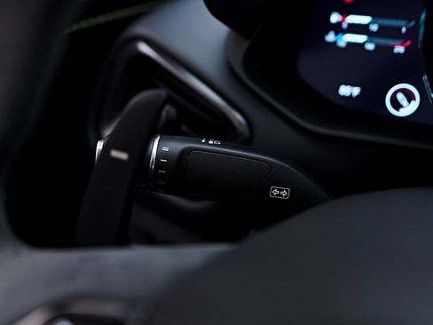 Used 2023 Aston Martin V8 Vantage Roadster image 58