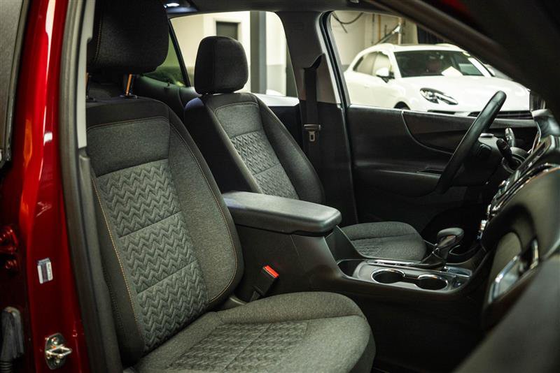 Used 2023 Chevrolet Equinox LT w/ Driver Convenience Package FWD image 15