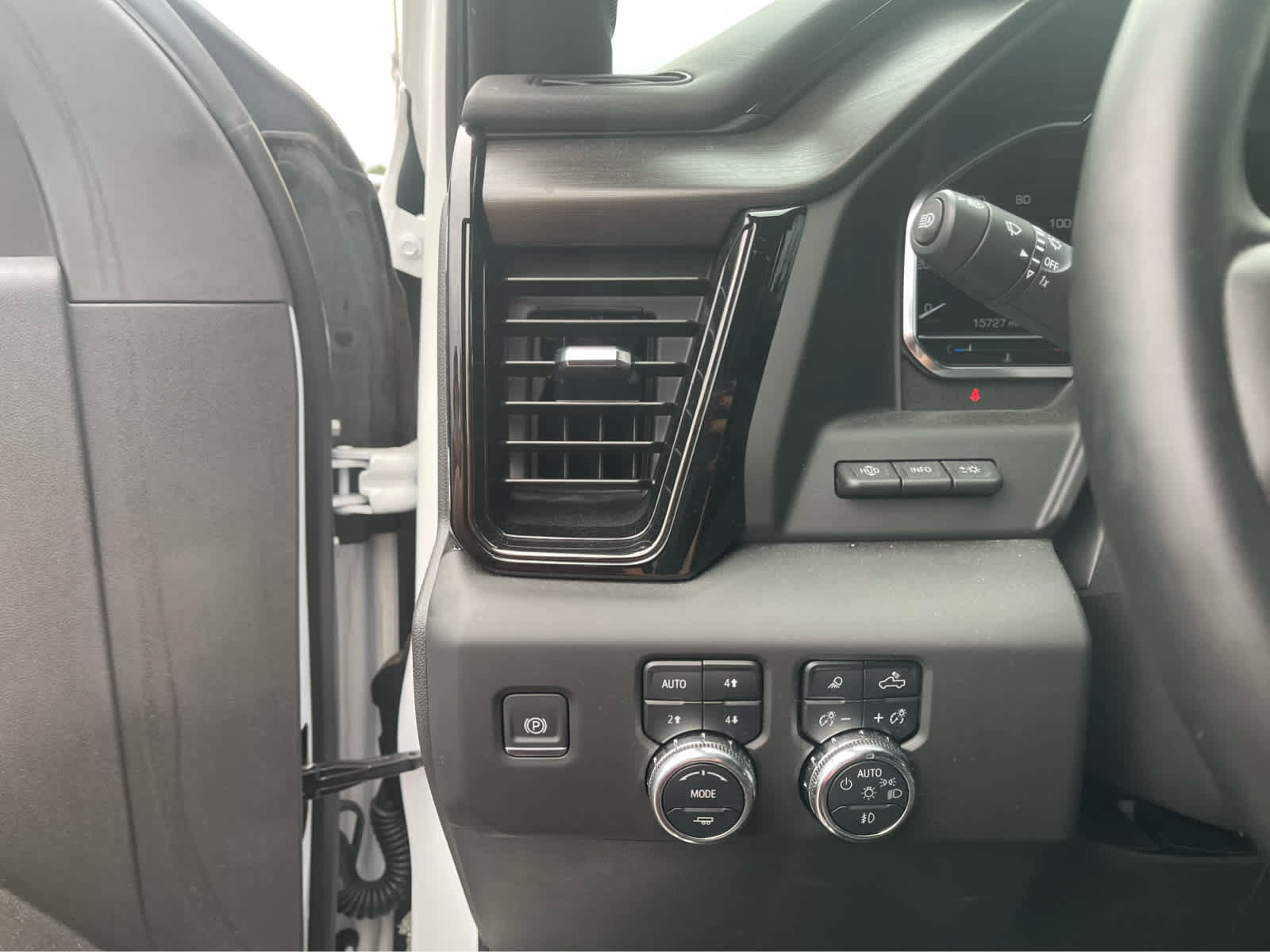 Used 2025 GMC Sierra 1500 AT4X w/ AT4X AEV Edition AWD/4WD image 14