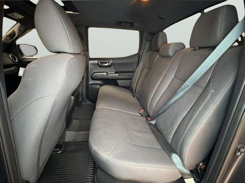 Used 2016 Toyota Tacoma TRD Sport w/ Premium & Technology Package image 33