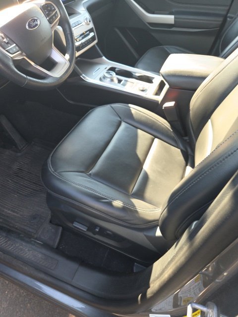 Used 2024 Ford Explorer XLT w/ Equipment Group 202A AWD/4WD image 16