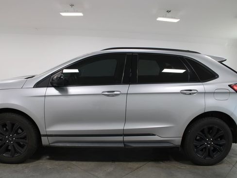 Used 2022 Ford Edge SE w/ Black Appearance Package AWD/4WD image 6