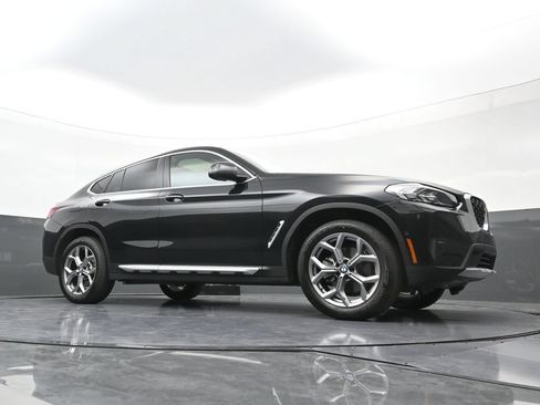 Used 2025 BMW X4 xDrive30i AWD/4WD image 21