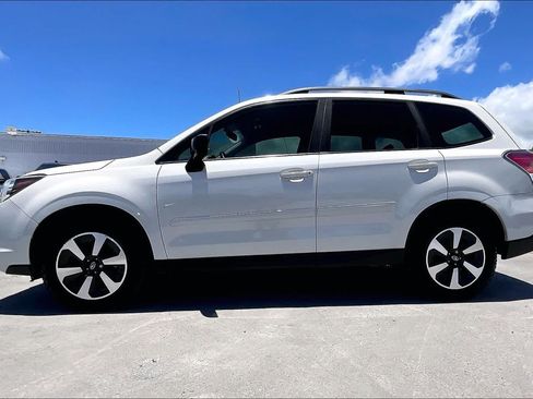 Used 2018 Subaru Forester 2.5i w/ Alloy Wheel Package AWD/4WD image 3