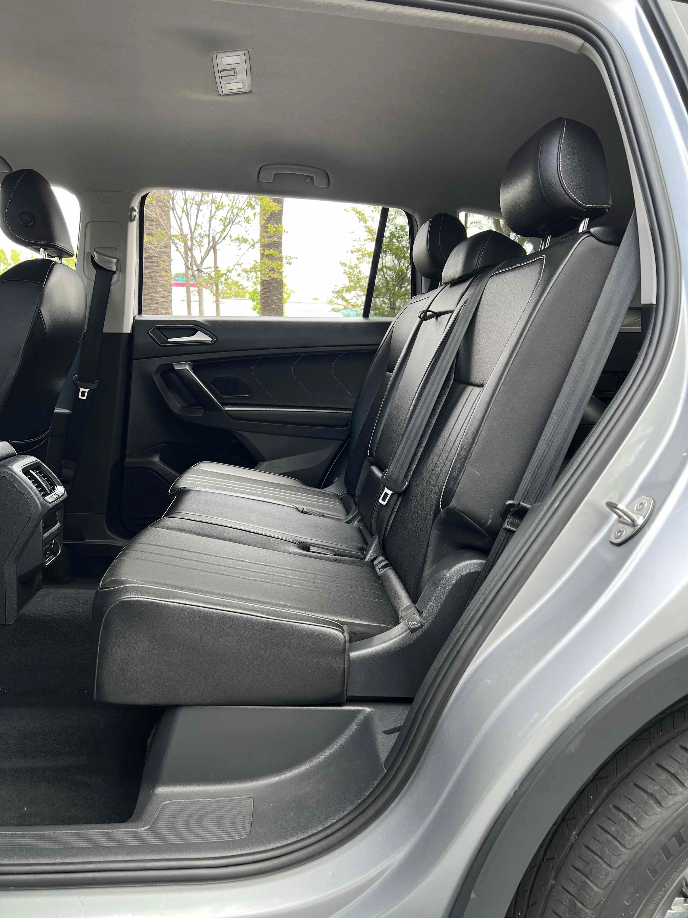 Used 2023 Volkswagen Tiguan SE FWD image 28