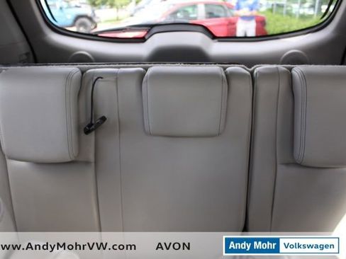 Used 2014 Toyota Highlander Limited Platinum FWD image 25