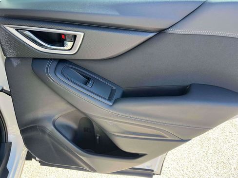 Used 2023 Subaru Forester Premium image 8