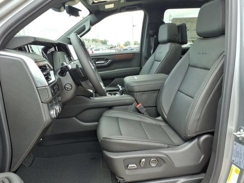 New 2026 GMC Yukon XL Denali w/ Denali Reserve Package AWD/4WD image 12
