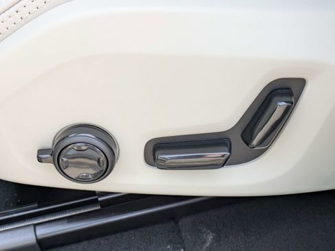 New 2026 Volvo XC60 B5 Ultra w/ Protection Package Premier image 21