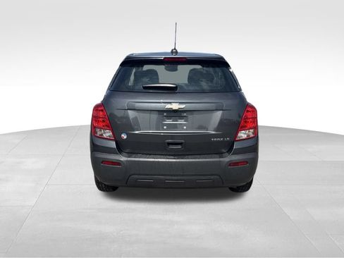 Used 2016 Chevrolet Trax LS FWD image 4