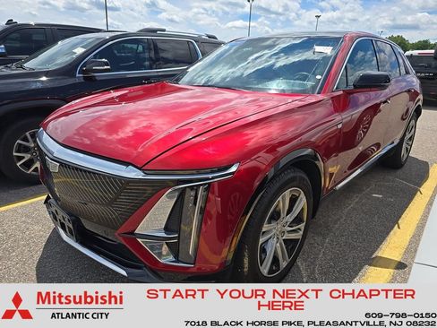 Used 2024 Cadillac Lyriq Tech w/ Driver Assist Package AWD/4WD image 1