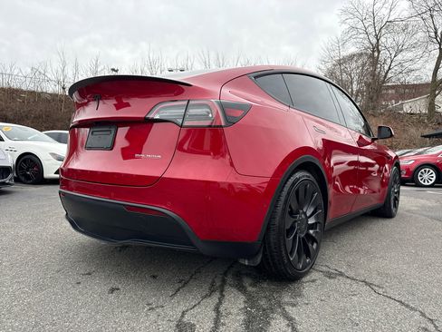 Used 2022 Tesla Model Y Performance image 13
