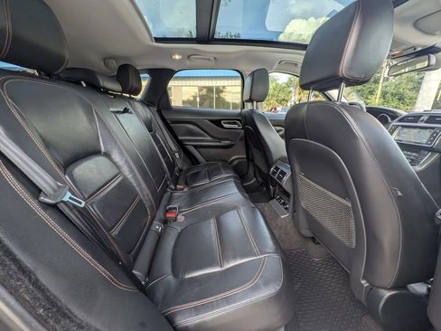 Used 2018 Jaguar F-PACE Prestige AWD/4WD image 11