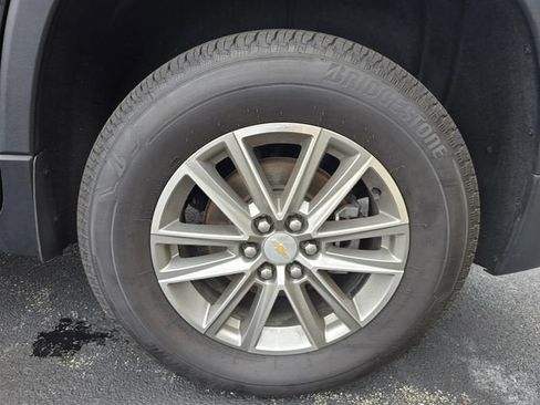 Used 2023 Chevrolet Traverse LT AWD/4WD image 13