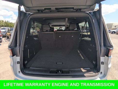 Used 2024 Jeep Wagoneer L Series II w/ Flexible Seating Group RWD image 14