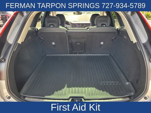 Certified 2023 Volvo XC60 B5 Plus w/ Climate Package image 18