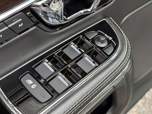 Used 2017 Jaguar XJ L Portfolio AWD/4WD image 17